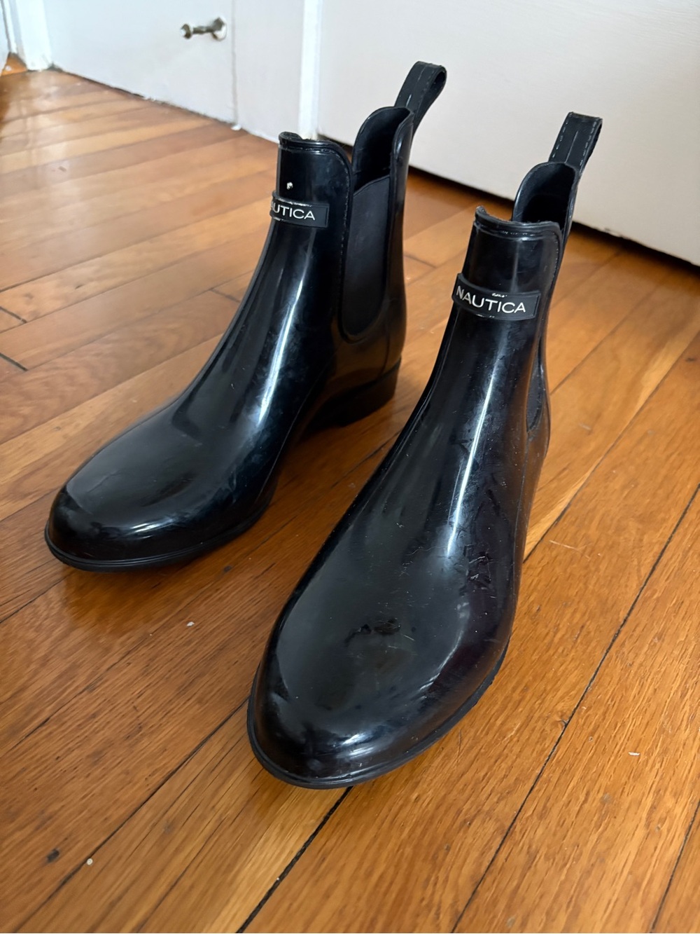 Nautica Black Glossy Chelsea Rain Booties
